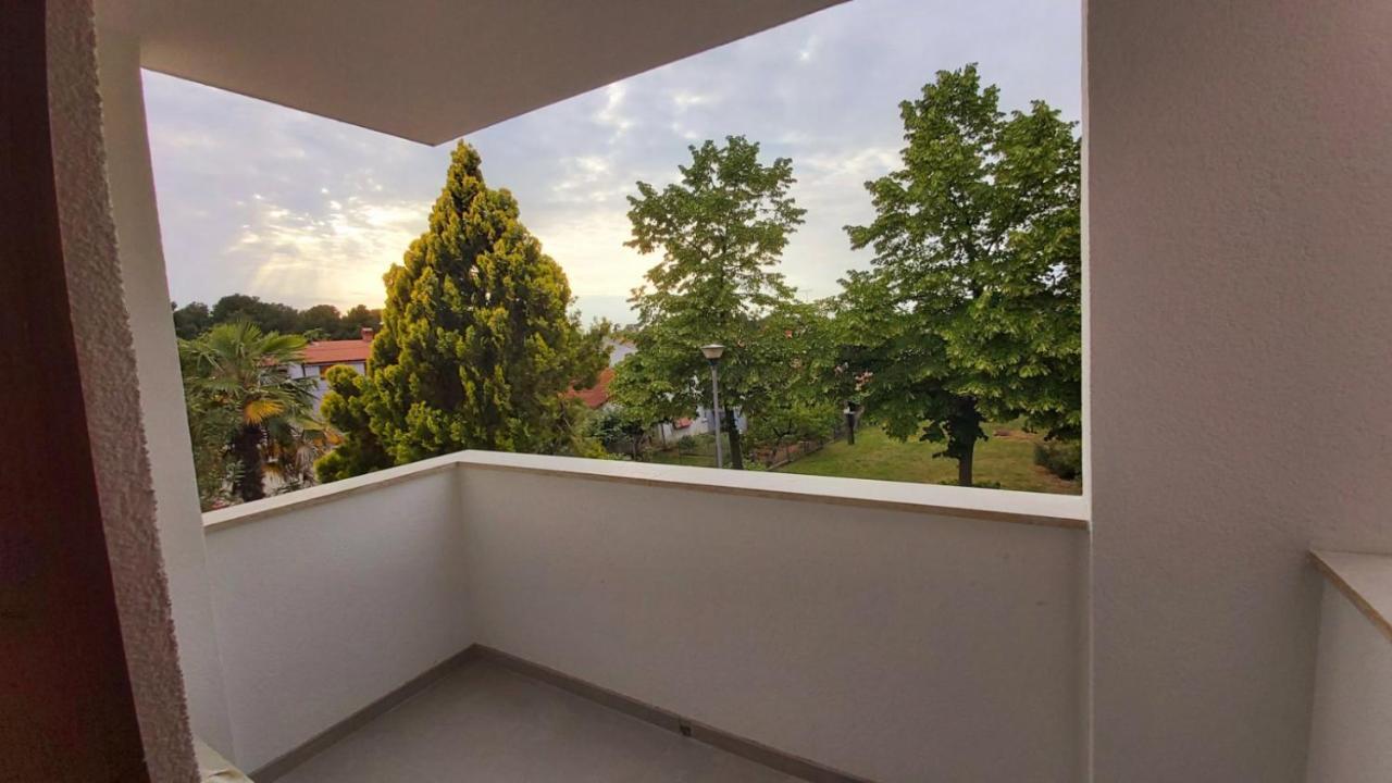 Accomodation Mirjana Rooms Poreč Extérieur photo