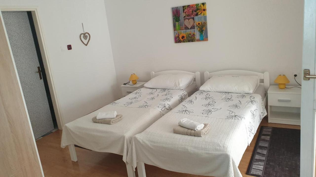 Accomodation Mirjana Rooms Poreč Extérieur photo
