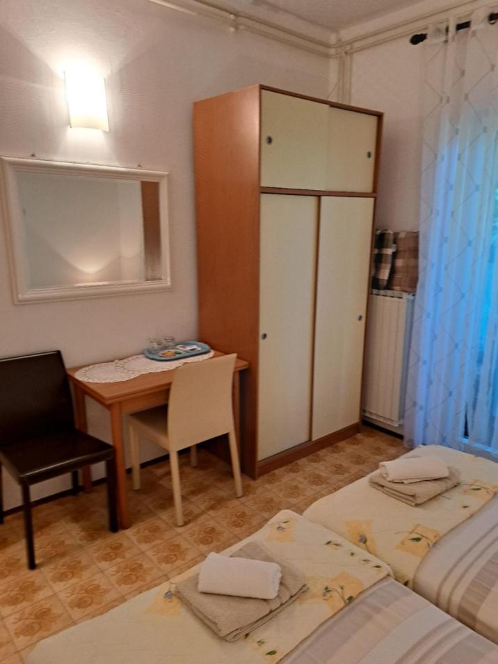 Accomodation Mirjana Rooms Poreč Extérieur photo