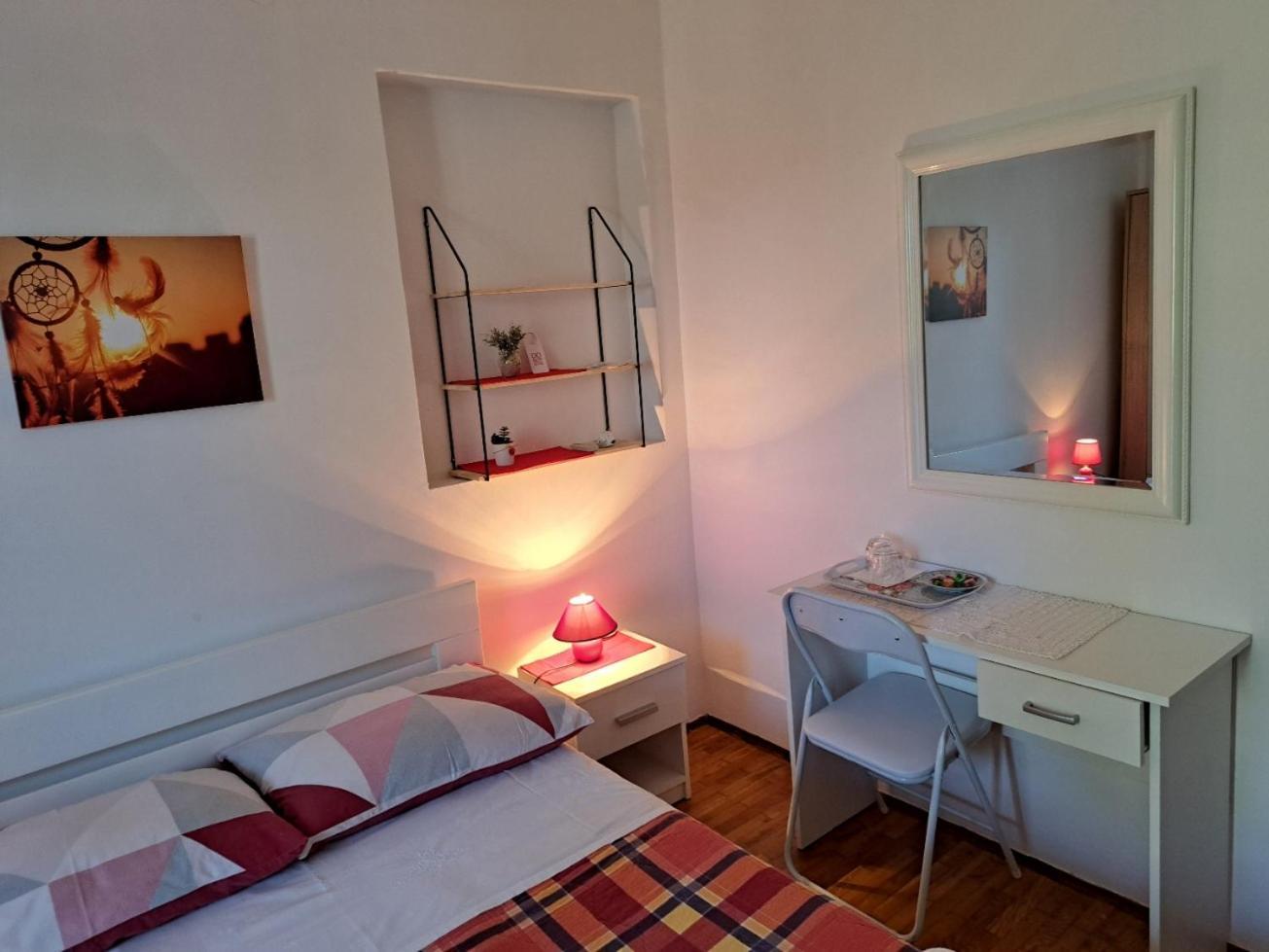 Accomodation Mirjana Rooms Poreč Extérieur photo